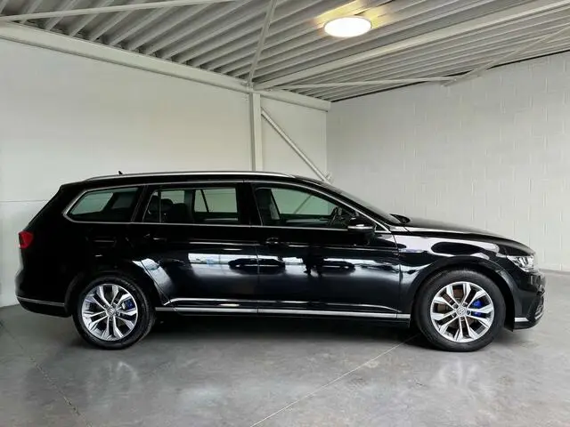 Photo 1 : Volkswagen Passat 2020 Non renseigné