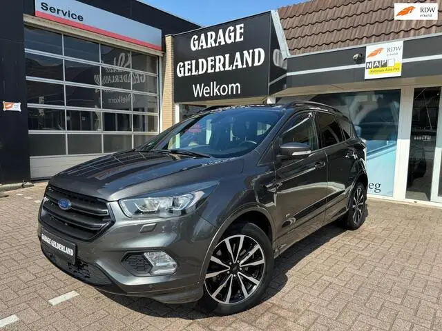 Photo 1 : Ford Kuga 2018 Essence