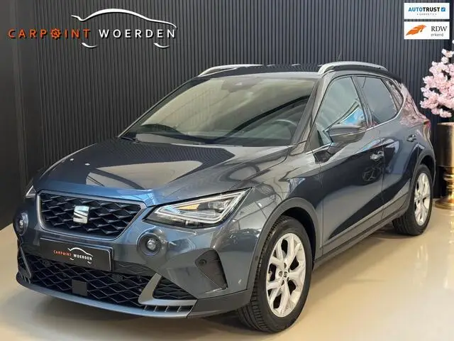 Photo 1 : Seat Arona 2021 Petrol