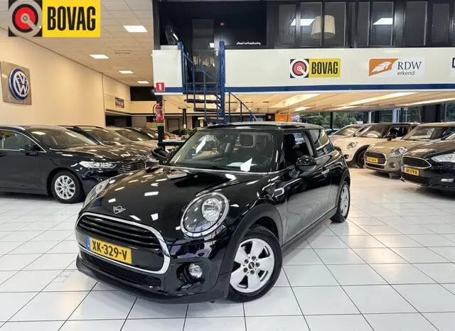 Photo 1 : Mini Mini 2019 Petrol