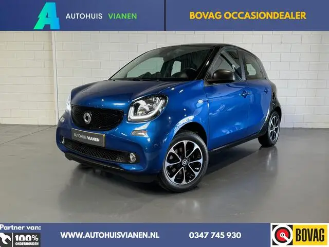 Photo 1 : Smart Forfour 2017 Petrol