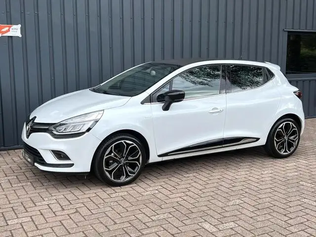 Photo 1 : Renault Clio 2017 Essence