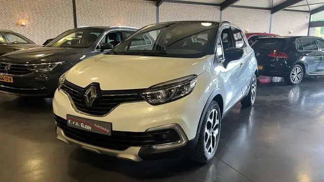 Photo 1 : Renault Captur 2019 Essence