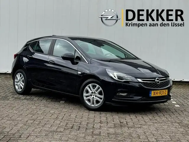 Photo 1 : Opel Astra 2019 Petrol