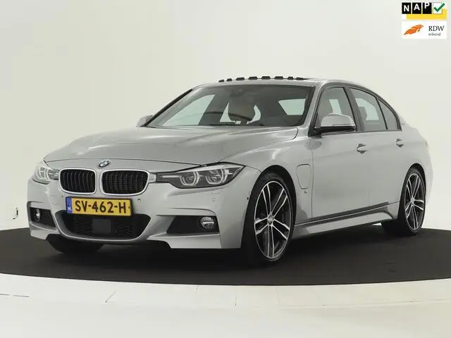 Photo 1 : Bmw Serie 3 2018 Hybrid