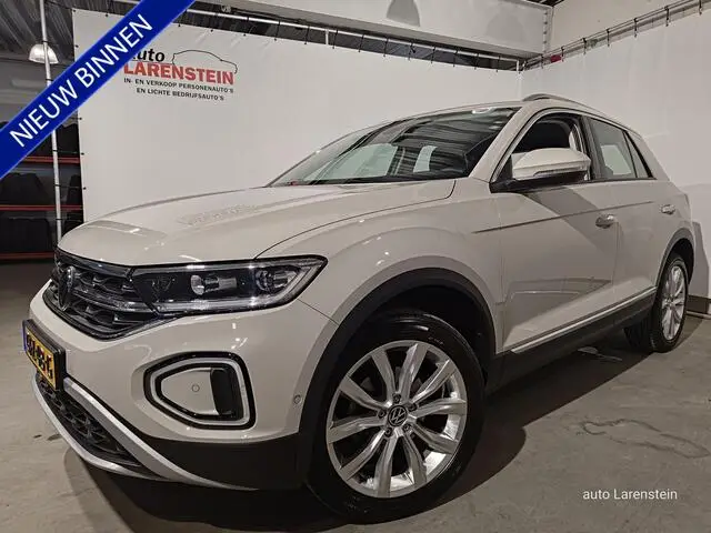 Photo 1 : Volkswagen T-roc 2023 Petrol