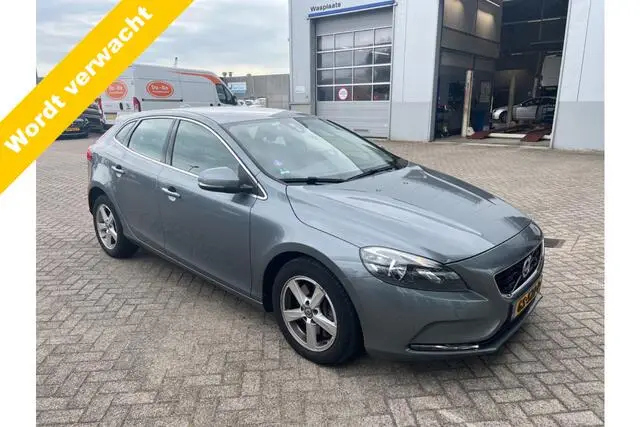 Photo 1 : Volvo V40 2015 Essence