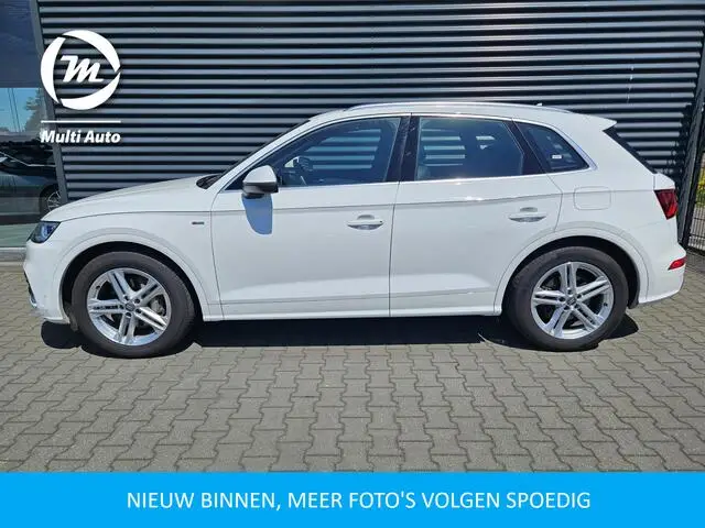 Photo 1 : Audi Q5 2020 Hybrid