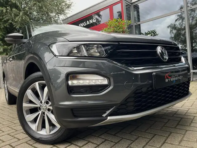 Photo 1 : Volkswagen T-roc 2019 Petrol