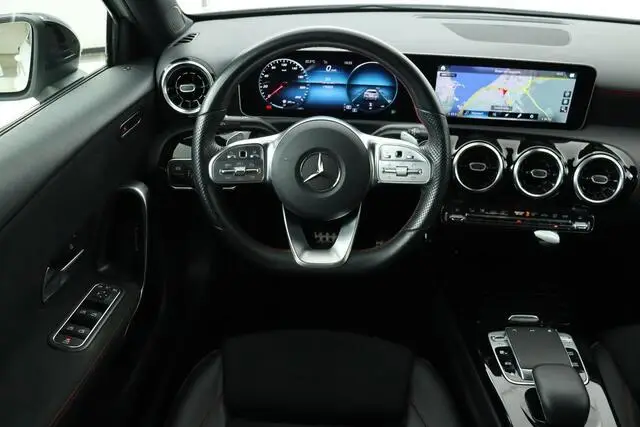 Photo 1 : Mercedes-benz Classe A 2019 Petrol