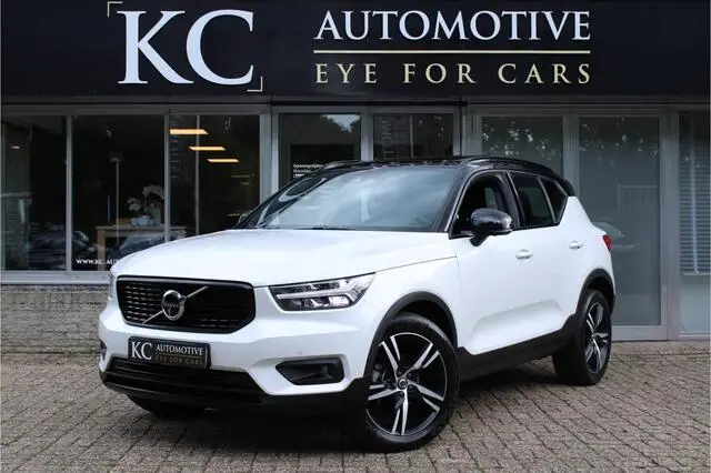 Photo 1 : Volvo Xc40 2020 Petrol