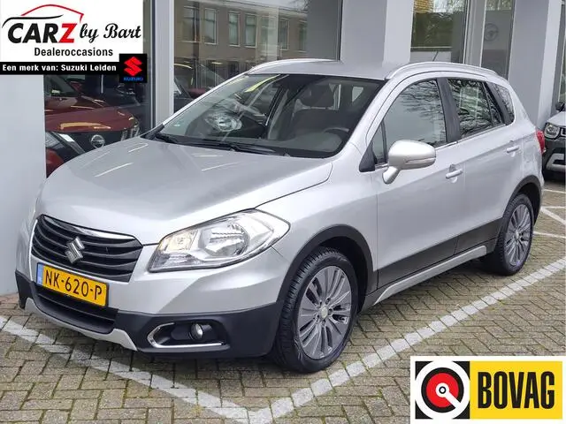 Photo 1 : Suzuki Sx4 2015 Petrol