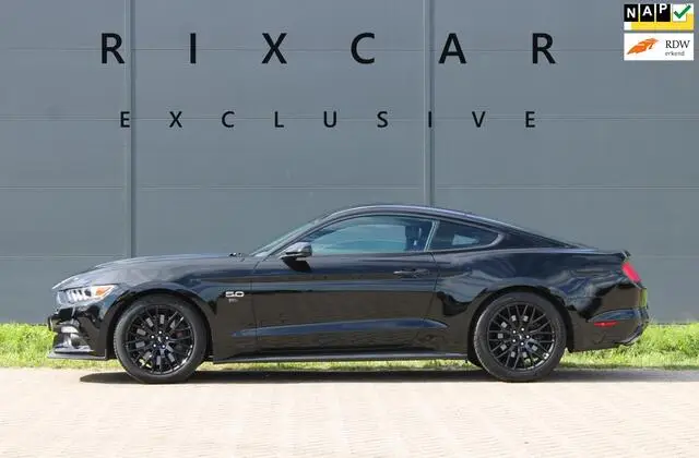 Photo 1 : Ford Mustang 2017 Essence