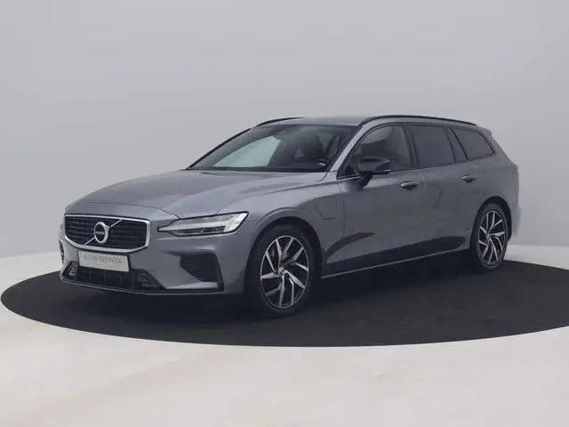 Photo 1 : Volvo V60 2020 Hybride