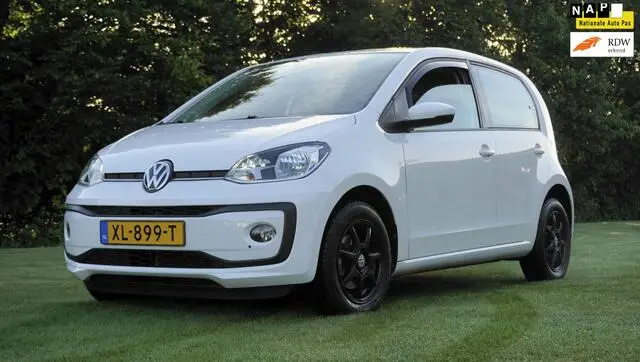 Photo 1 : Volkswagen Up! 2018 Petrol