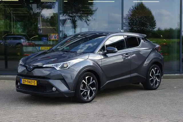 Photo 1 : Toyota C-hr 2019 Hybrid