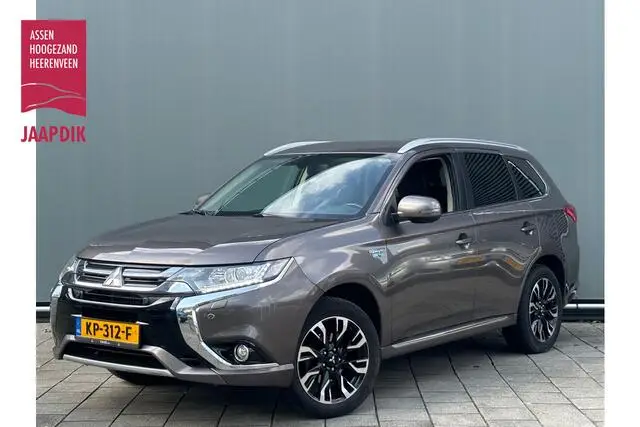 Photo 1 : Mitsubishi Outlander 2016 Hybride