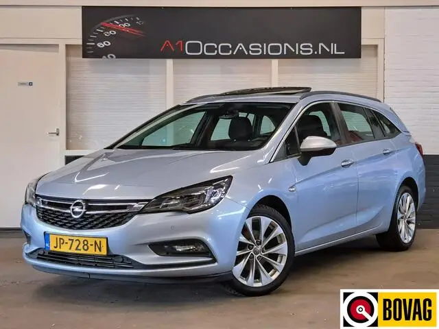 Photo 1 : Opel Astra 2016 Petrol