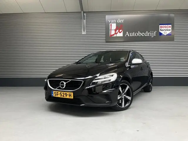 Photo 1 : Volvo V40 2018 Essence