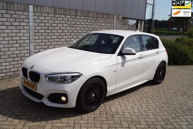 Photo 1 : Bmw Serie 1 2015 Petrol