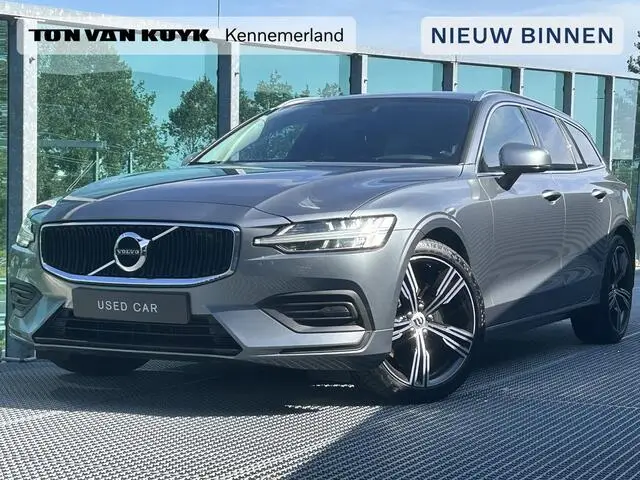 Photo 1 : Volvo V60 2019 Essence