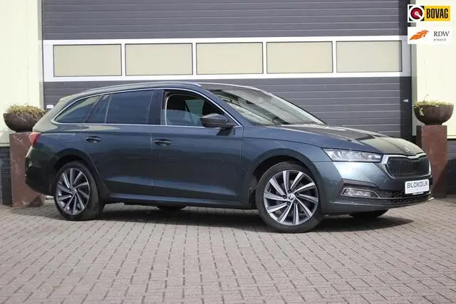 Photo 1 : Skoda Octavia 2021 Hybride