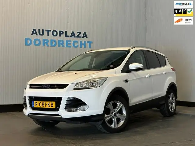 Photo 1 : Ford Kuga 2015 Essence