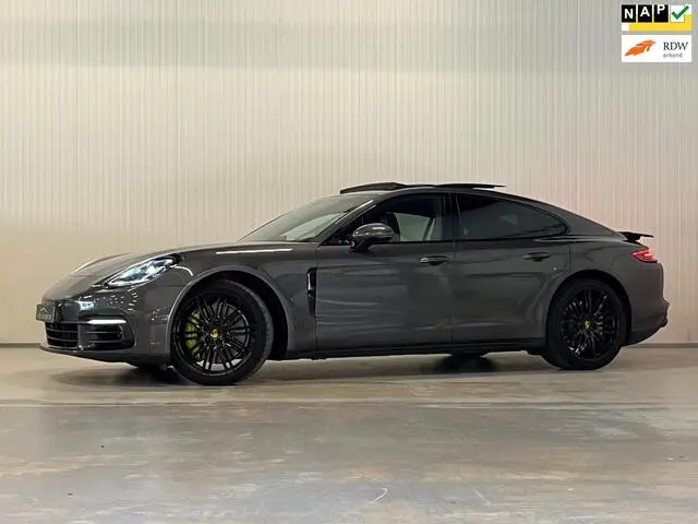 Photo 1 : Porsche Panamera 2019 Hybride