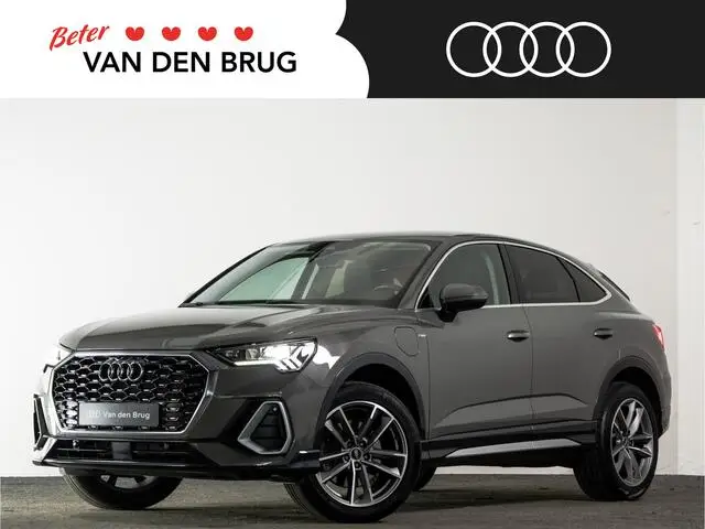 Photo 1 : Audi Q3 2021 Hybride