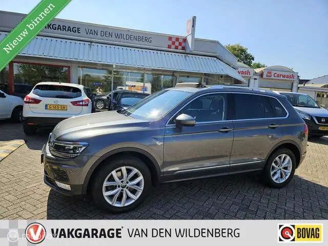 Photo 1 : Volkswagen Tiguan 2016 Essence