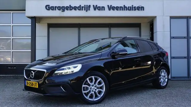 Photo 1 : Volvo V40 2020 Essence