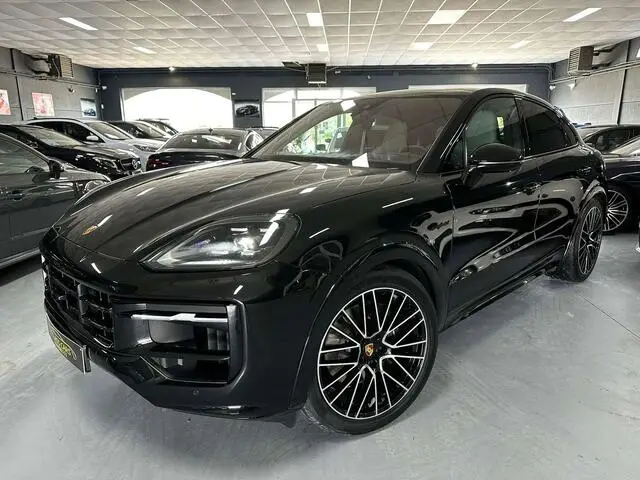 Photo 1 : Porsche Cayenne 2024 Essence