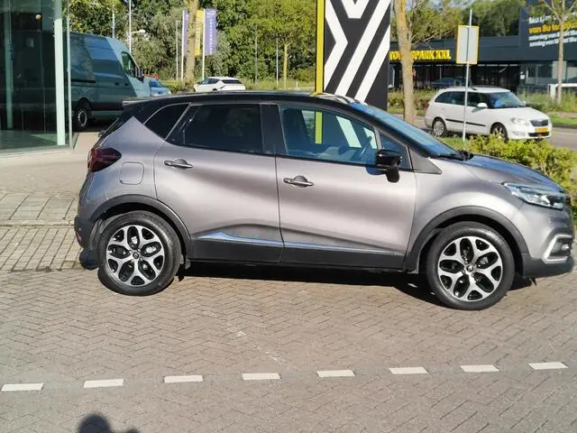 Photo 1 : Renault Captur 2018 Essence