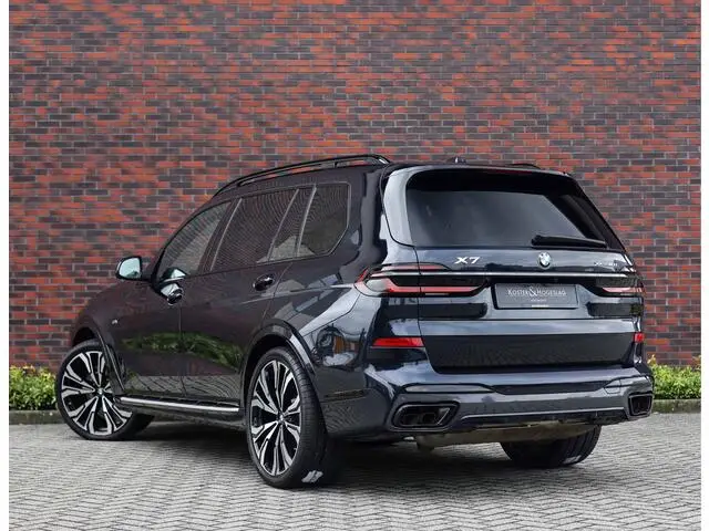 Photo 1 : Bmw X7 2023 Petrol