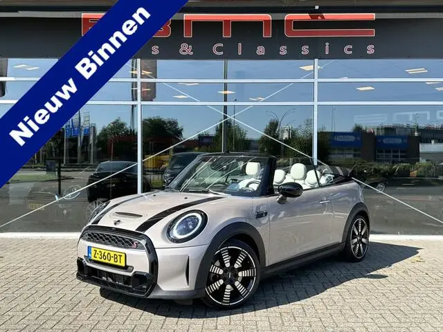 Photo 1 : Mini Cooper 2021 Essence