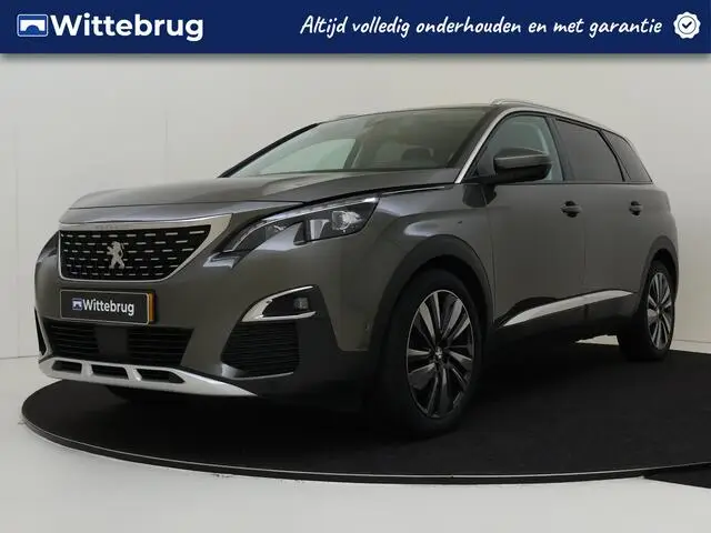 Photo 1 : Peugeot 5008 2020 Essence