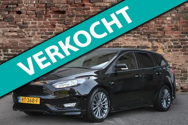 Photo 1 : Ford Focus 2018 Petrol