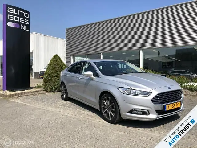 Photo 1 : Ford Mondeo 2016 Petrol