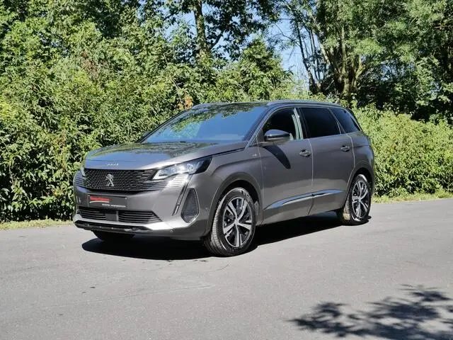 Photo 1 : Peugeot 5008 2024 Petrol