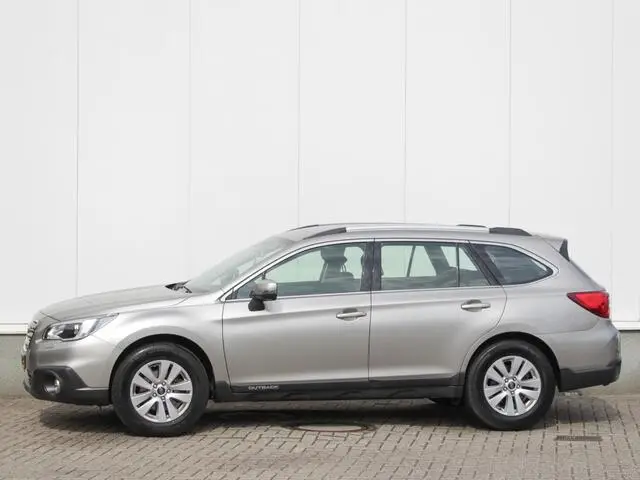 Photo 1 : Subaru Outback 2015 Essence