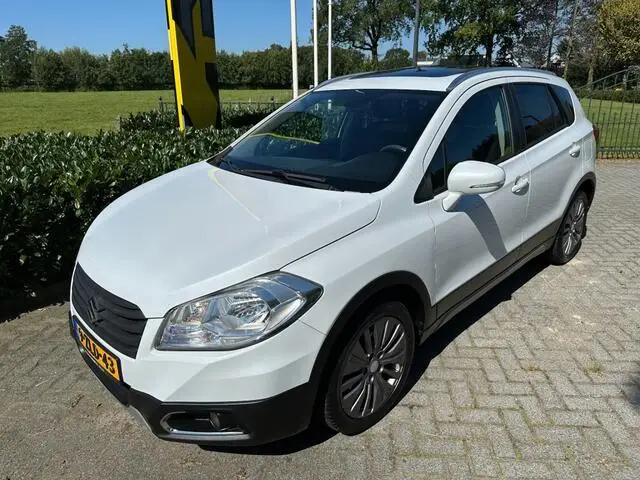 Photo 1 : Suzuki Sx4 2015 Essence