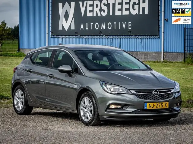 Photo 1 : Opel Astra 2017 Diesel