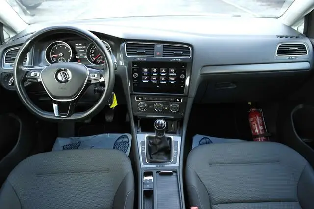 Photo 1 : Volkswagen Golf 2019 Essence