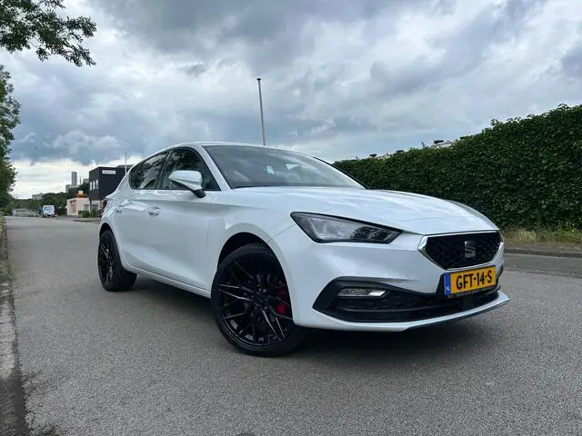 Photo 1 : Seat Leon 2022 Essence