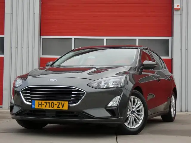 Photo 1 : Ford Focus 2020 Petrol