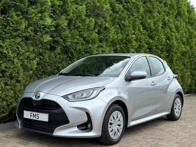 Photo 1 : Toyota Yaris 2023 Hybrid