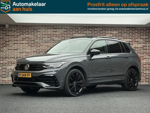 Photo 1 : Volkswagen Tiguan 2020 Essence