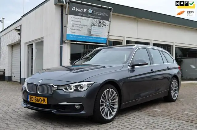 Photo 1 : Bmw Serie 3 2019 Petrol