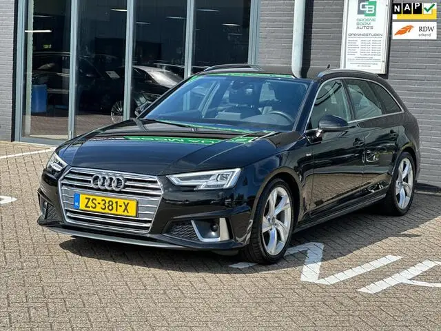 Photo 1 : Audi A4 2019 Hybride