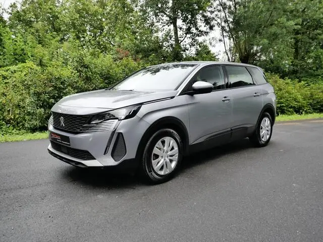 Photo 1 : Peugeot 5008 2021 Essence